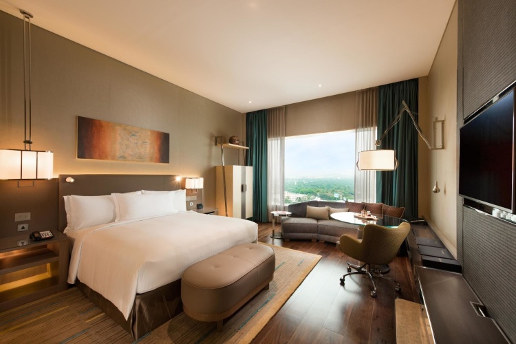 Conrad Pune photo 7