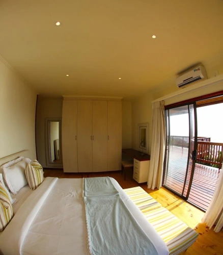 4 Bedrooms Family Villa