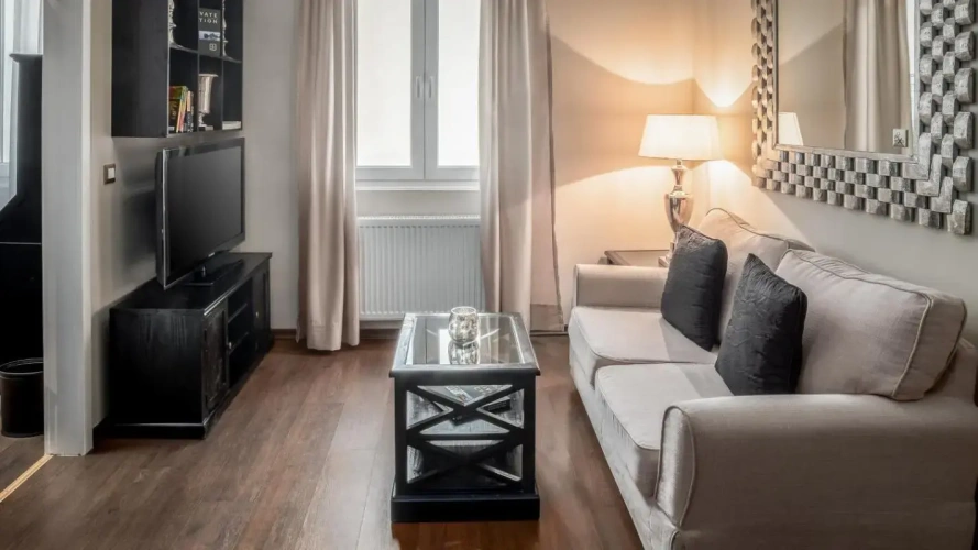 1 Bedroom Suite