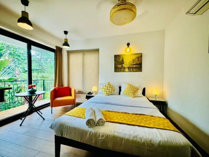 Deluxe Double room with balcony and with pool view
