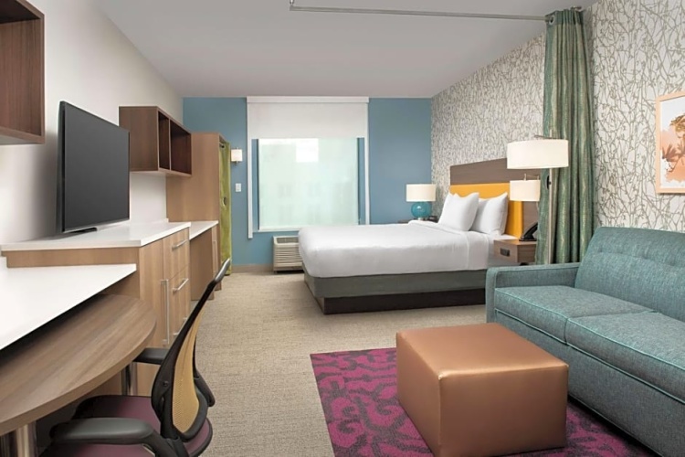 Hearing Accessible Double Suite