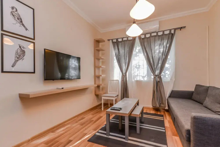 FM Premium 2-BDR Apartment - Charming Murphy Str
