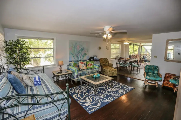 5481 Oak Ridge