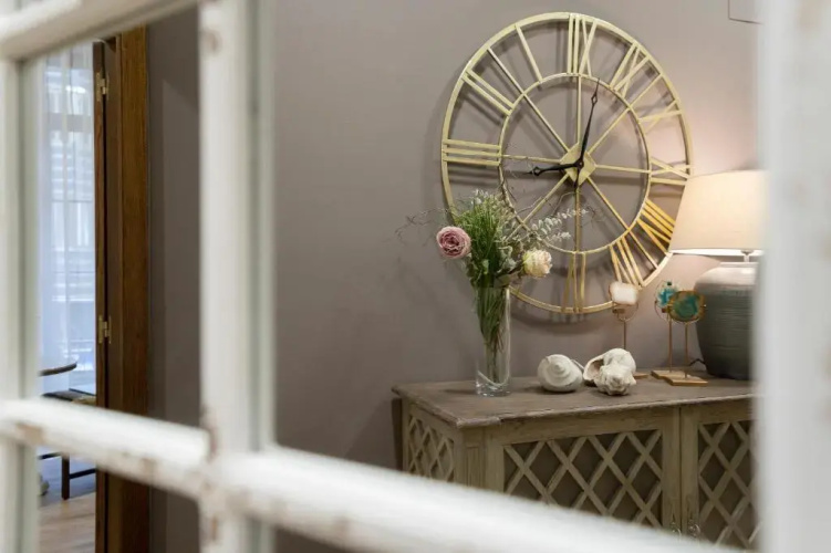 De La Guardia Suite 1