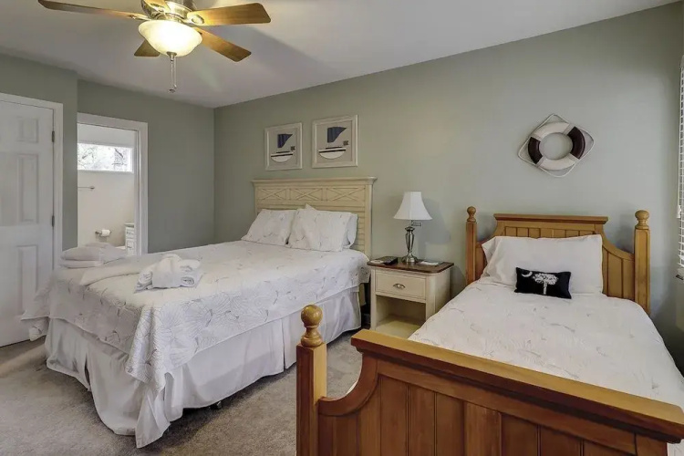 Water Oak 33 by RedAwning