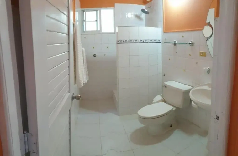 2 Bedrooms Cottage