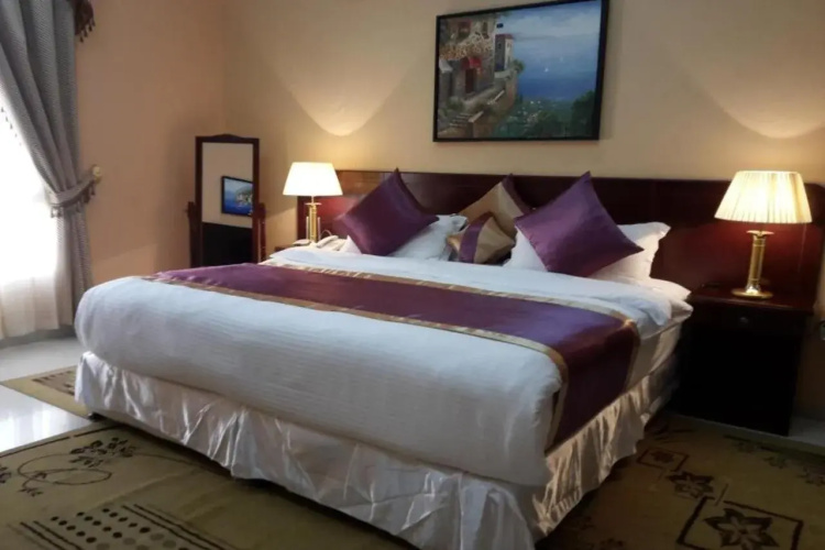 Royal Garden Hotel