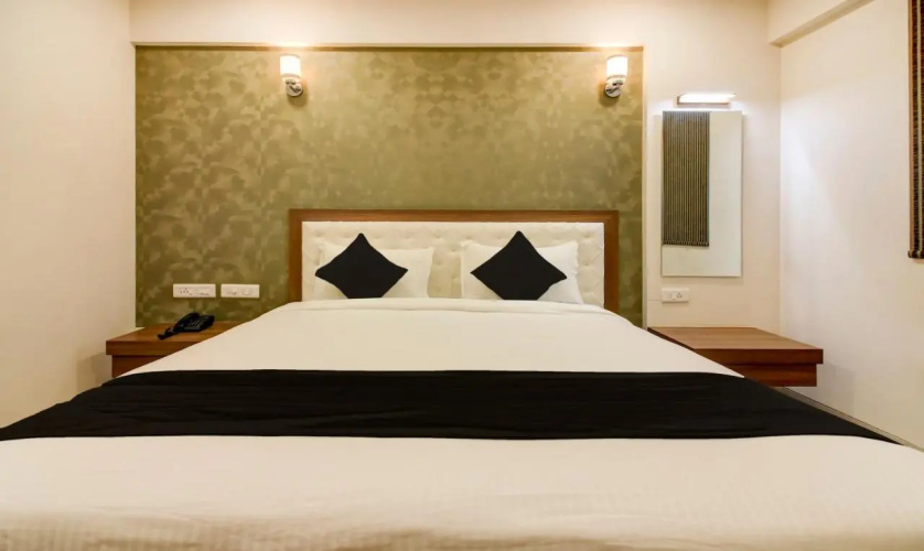 Hotel Vrushali Inn