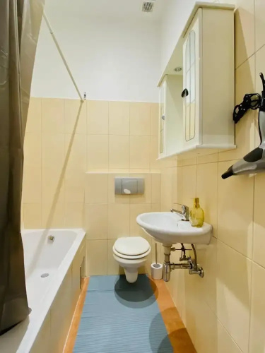 Comfortable 1BR Apartment Westbahnhof