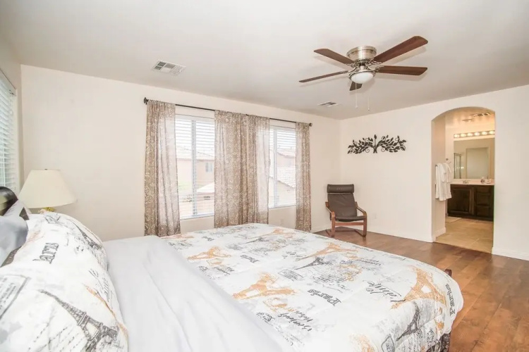 Grey High Roller - 4Bd 3Ba