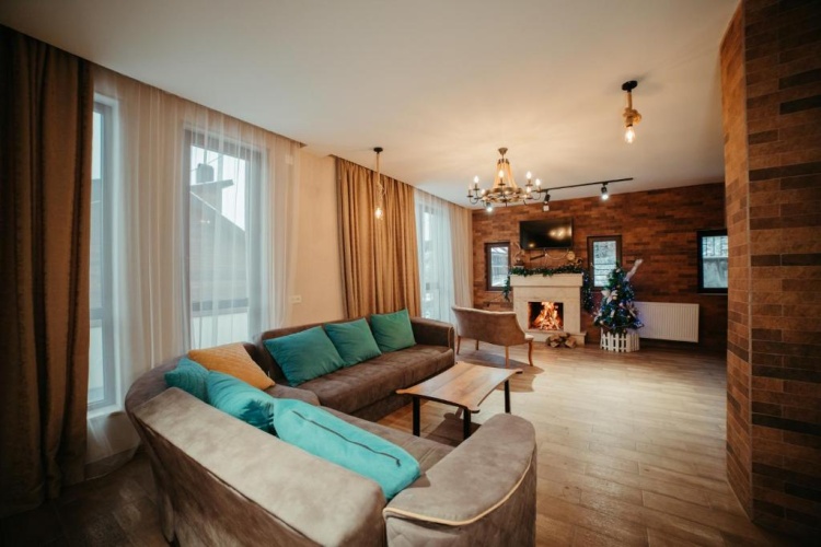 3 Bedrooms Chalet