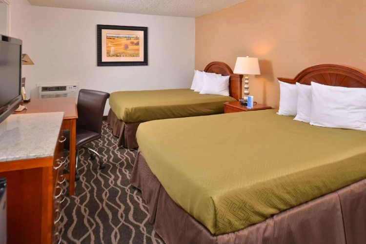Standard Quadruple room