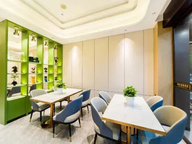 Sunshine Romantic Hotel