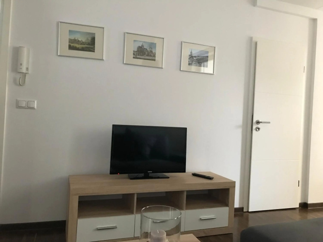 F & W Apartment