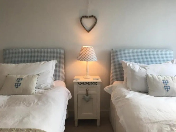 6 Ocean Gate apartment