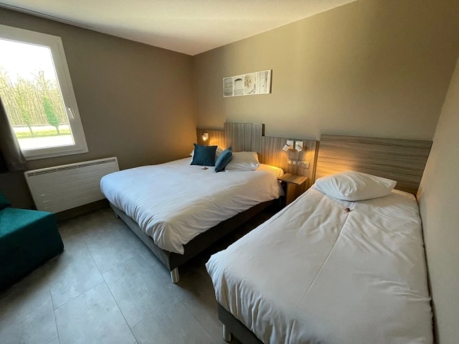 Standard Triple room