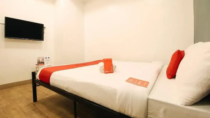 Reddoorz Plus at San Marcelino Malate
