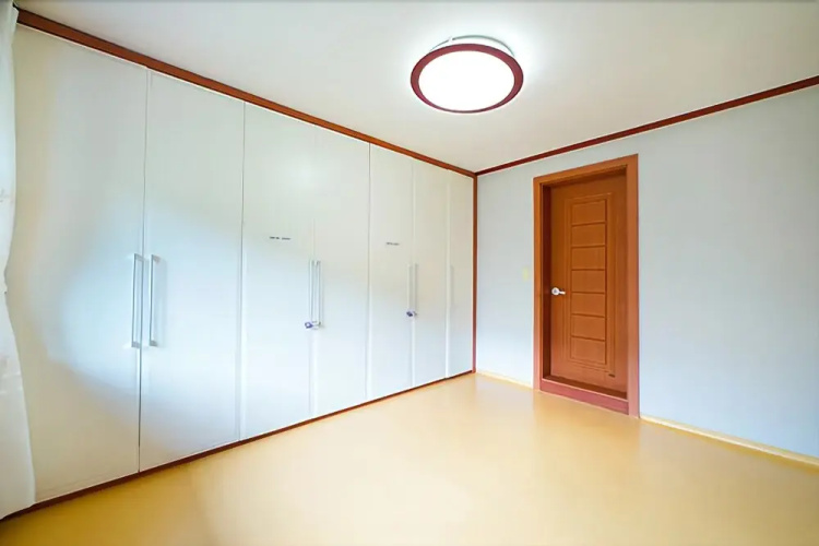Hongcheon White House Pension