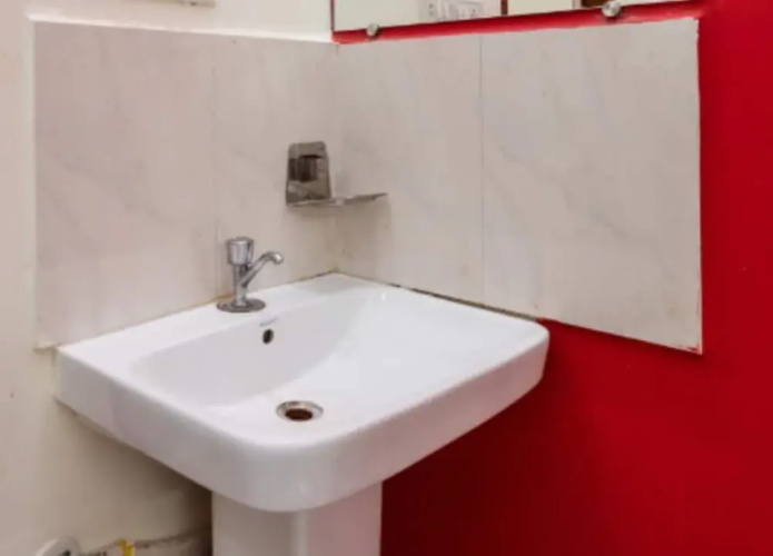 Midas Abodes by OYO Rooms