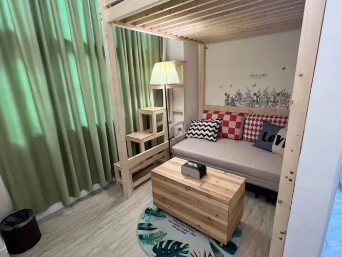 mimi cat house