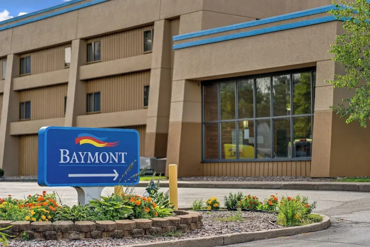 Baymont Inn And Suites La Cros - La Crosse, WI