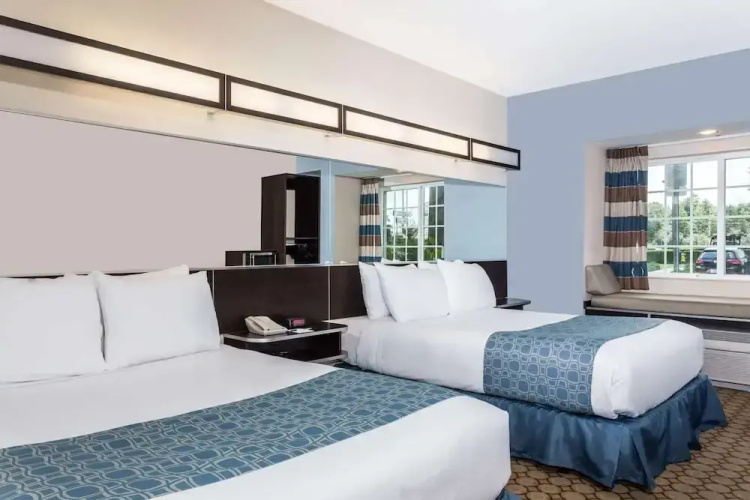 Microtel Inn And Suites Weeki Wachee/spring Hill
