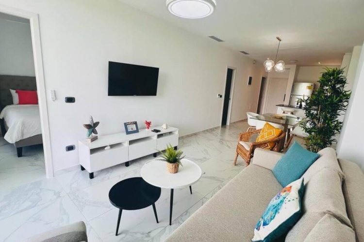 2 Bedrooms Apartment
