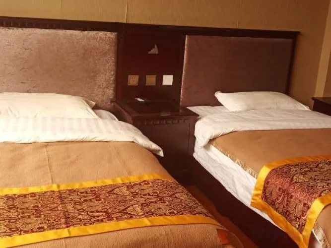 Gangbo Gongga Hotel