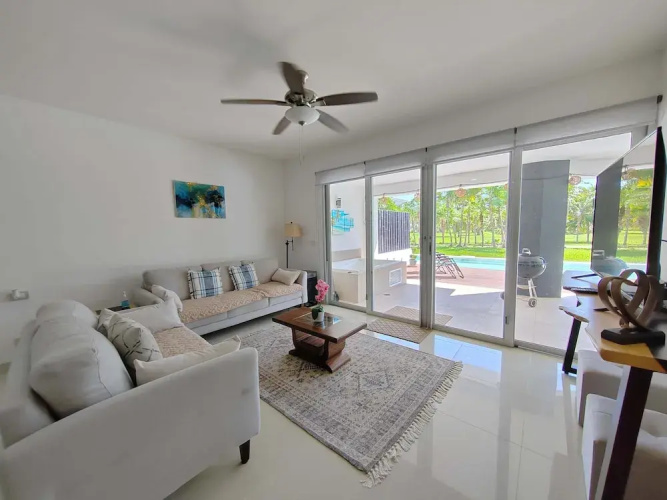 Stunning Ocean Front By Condo Boutique
