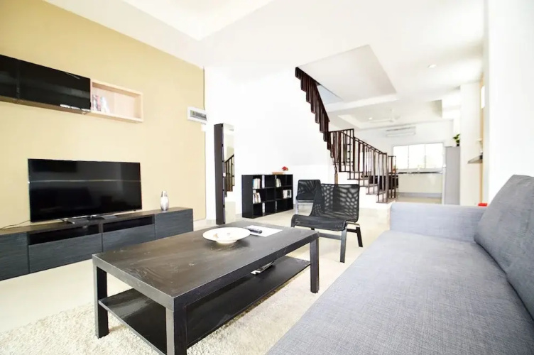 Deluxe Jacuzzi Townhome