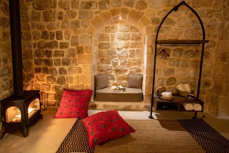 Mirsoum Hotel