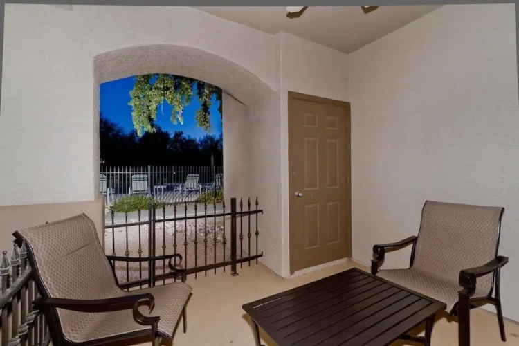 2 Bedrooms Villa