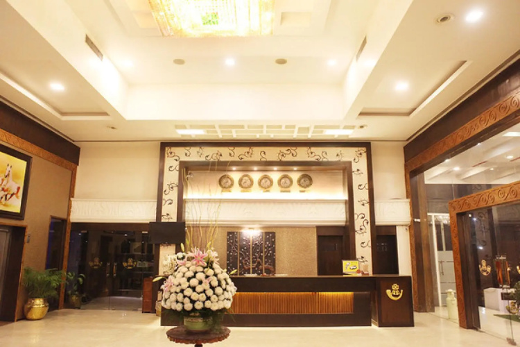 Hotel Aananda Imperial
