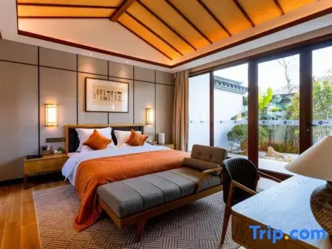 2 Bedrooms Standard Single room
