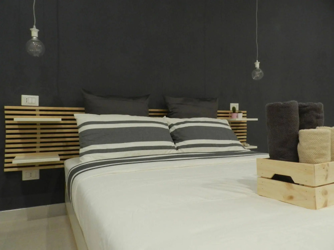 Mola Rooms