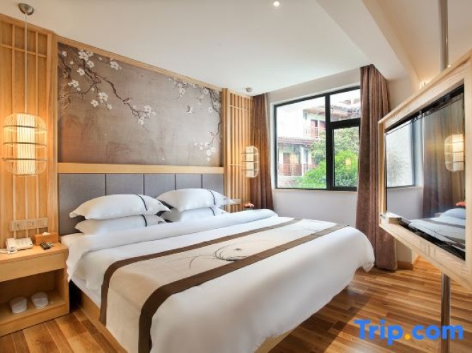Deluxe Double Suite