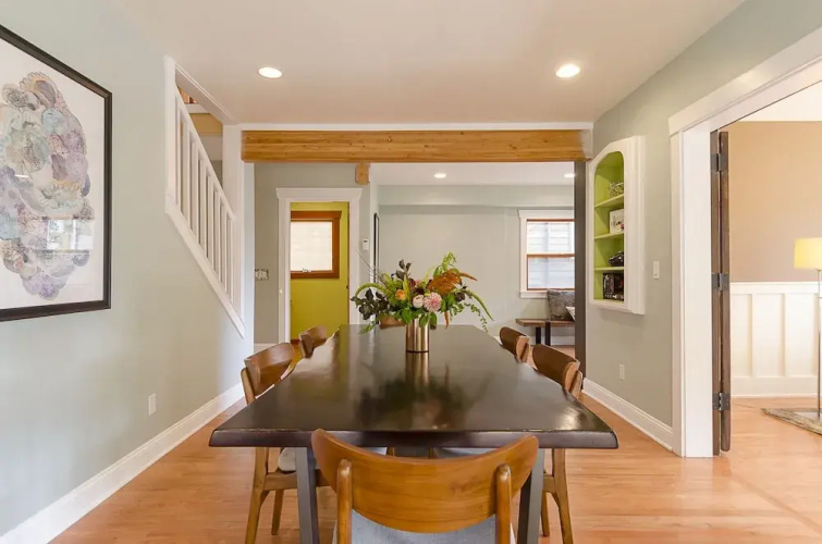 Sleeps 16 Luxurious 6BR Seattle Home