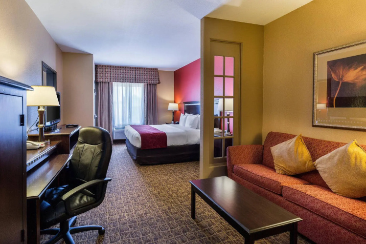Spark by Hilton Pearland