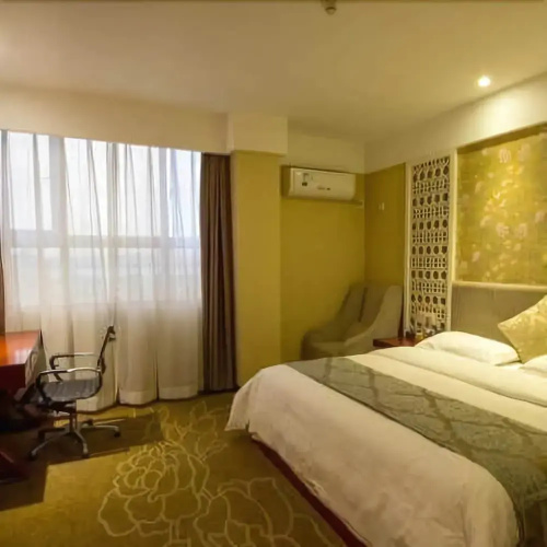 Ease Hotel