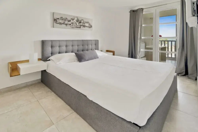 Beautiful Flat With sea View - 4P - Gassin