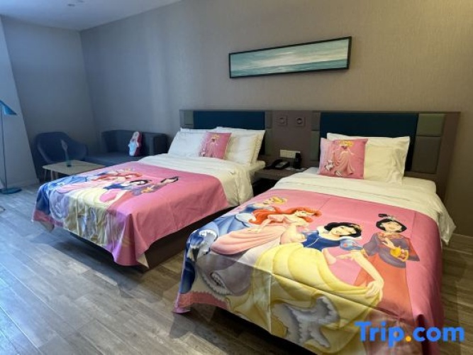 Standard Twin Family room