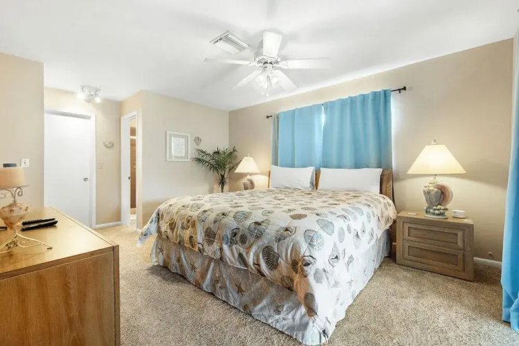 River Oasis by Distinctive Beach Rentals