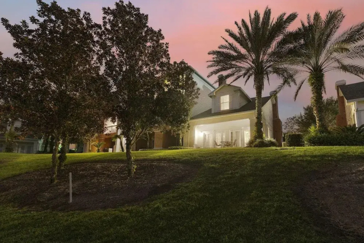Palmer golf course 3 Br townhouse by RedAwning