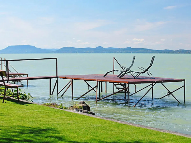 Balaton A2033