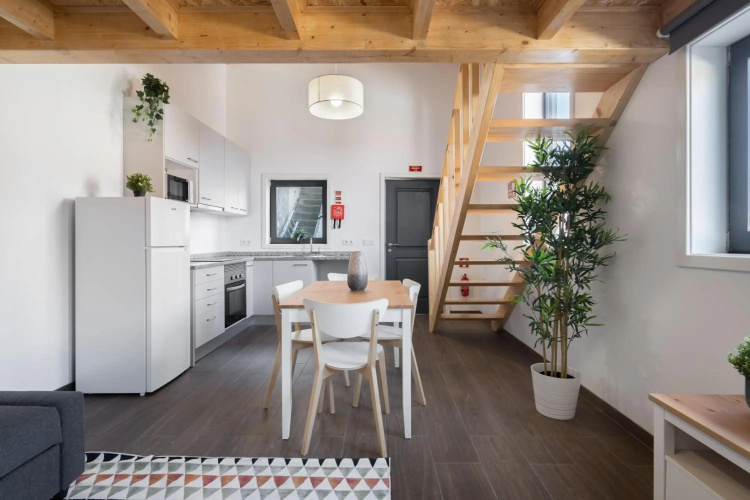 Stylish Duplex House - Terrace & River View