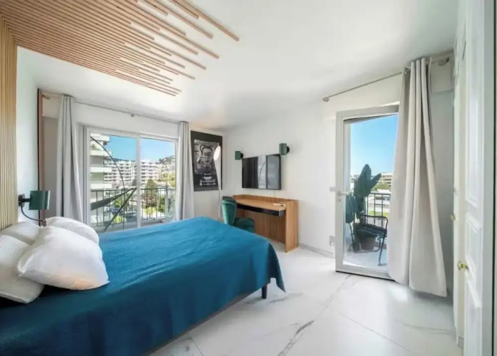 Modern Apartment - 3br- 6P - Palm Beah