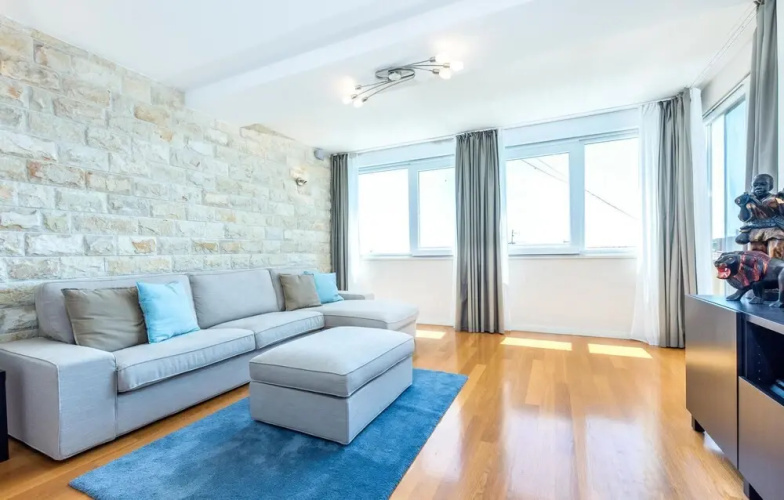 Amazing Apartment in Split With Wifi and 3 Bedrooms