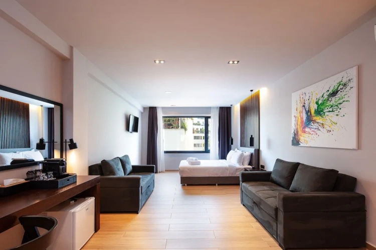 Deluxe Family room with city view