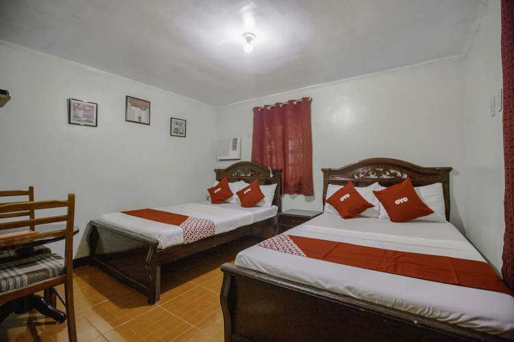 OYO 741 Sierra Travellers Inn
