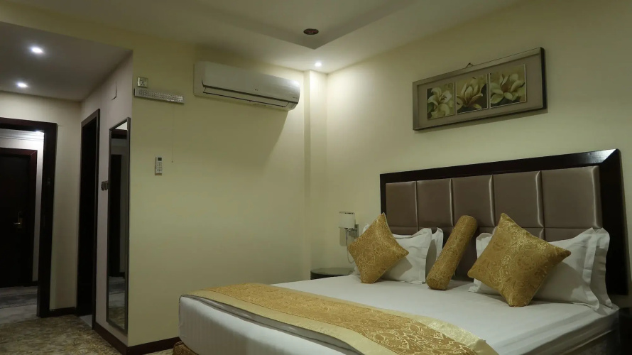 Lotus Hotel